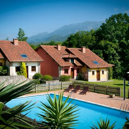 מלון Rural La Lluriga