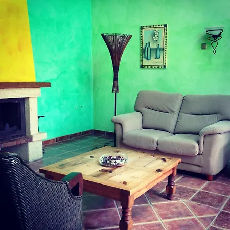 Rural La Lluriga מלון La Galguera