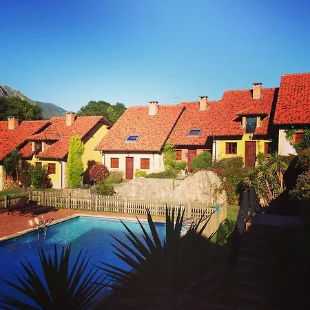 Rural La Lluriga מלון 3*