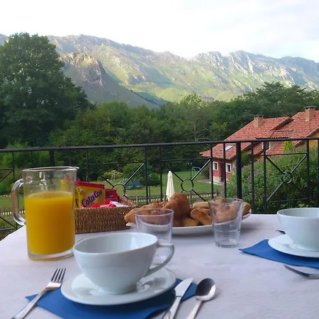 מלון Rural La Lluriga