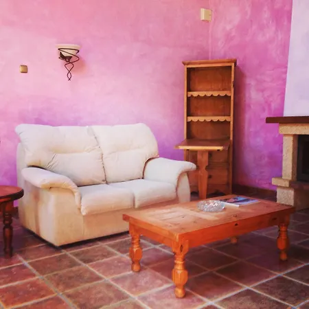 Rural La Lluriga Hotel 3*