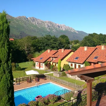 Hotel Rural La Lluriga 3*