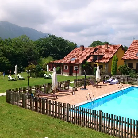 Rural La Lluriga Hotel 3*