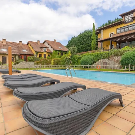 La Lluriga Hotel 3*
